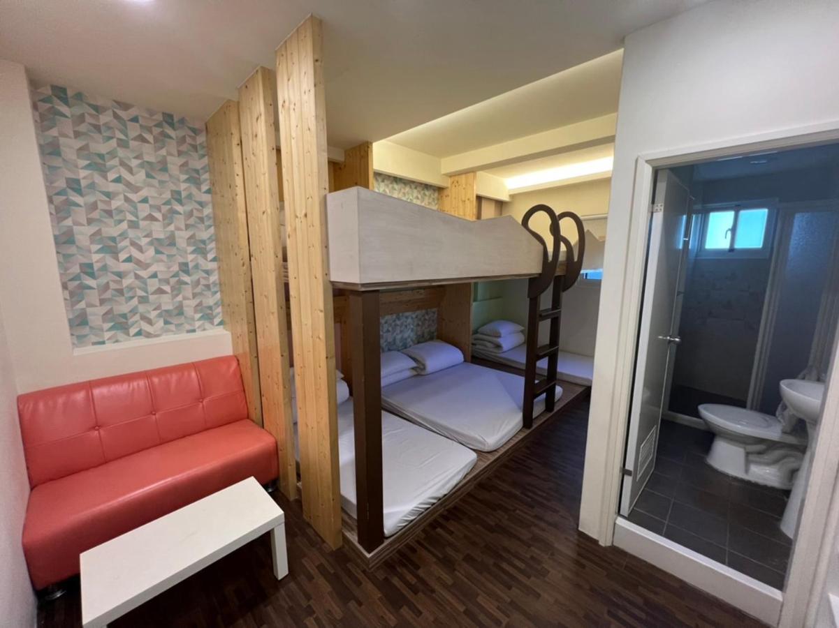 Ferienwohnung 逢甲柏斯青年旅棧 Taichung Exterior foto