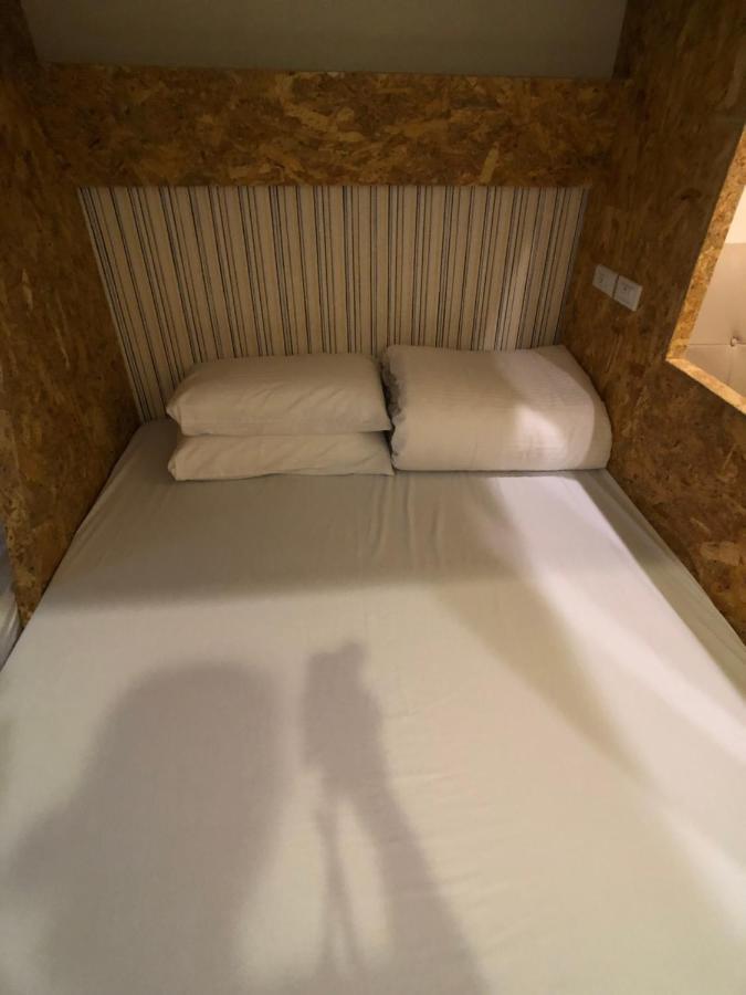 Ferienwohnung 逢甲柏斯青年旅棧 Taichung Exterior foto