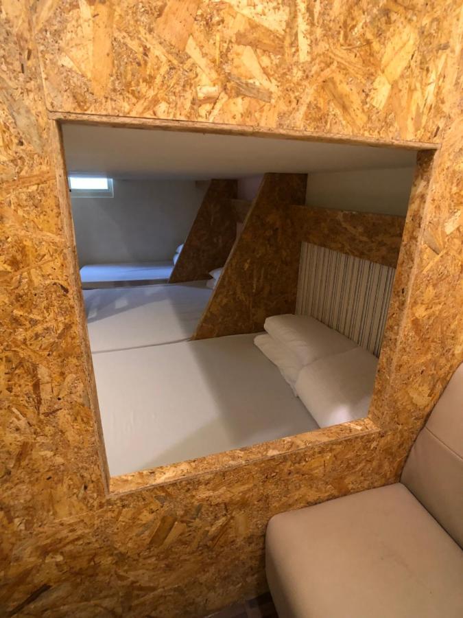 Ferienwohnung 逢甲柏斯青年旅棧 Taichung Exterior foto