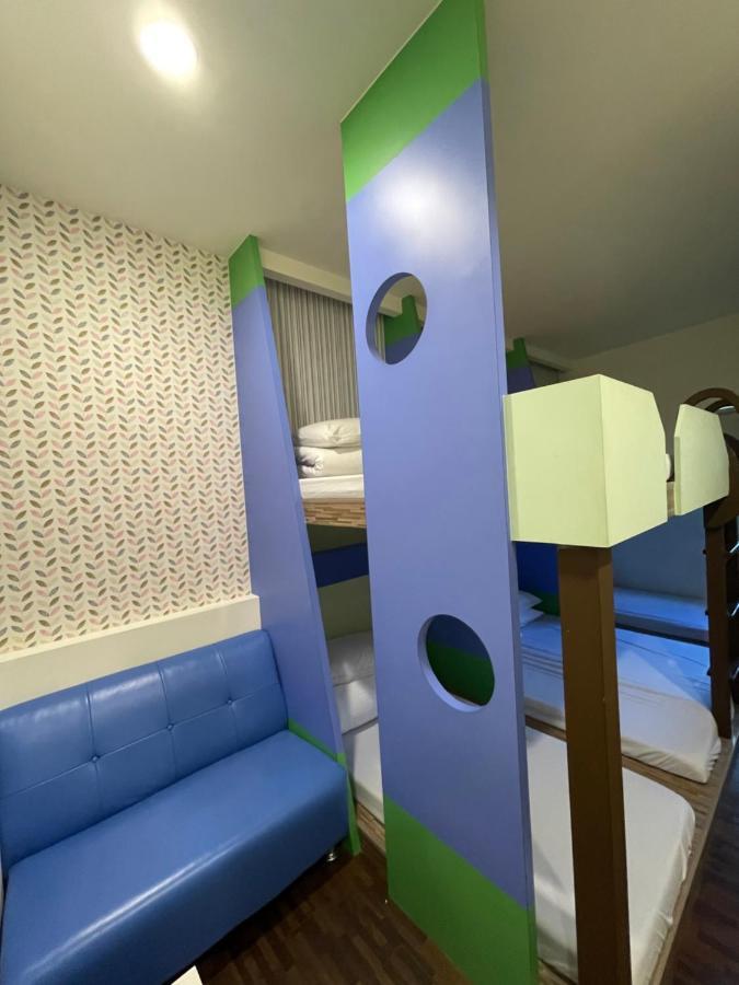 Ferienwohnung 逢甲柏斯青年旅棧 Taichung Exterior foto