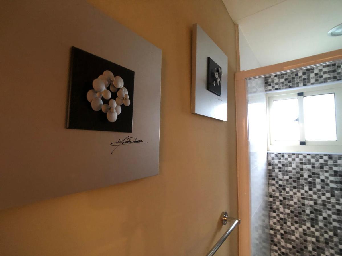 Ferienwohnung 逢甲柏斯青年旅棧 Taichung Exterior foto