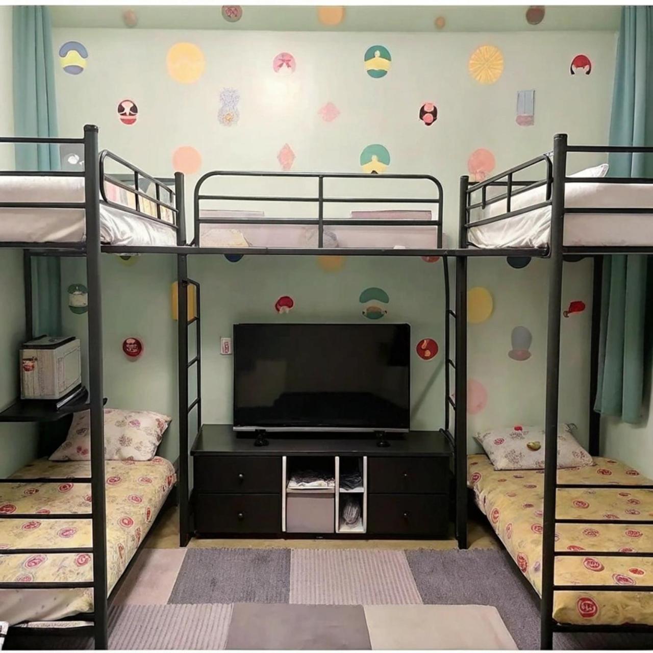 Ferienwohnung 逢甲柏斯青年旅棧 Taichung Exterior foto