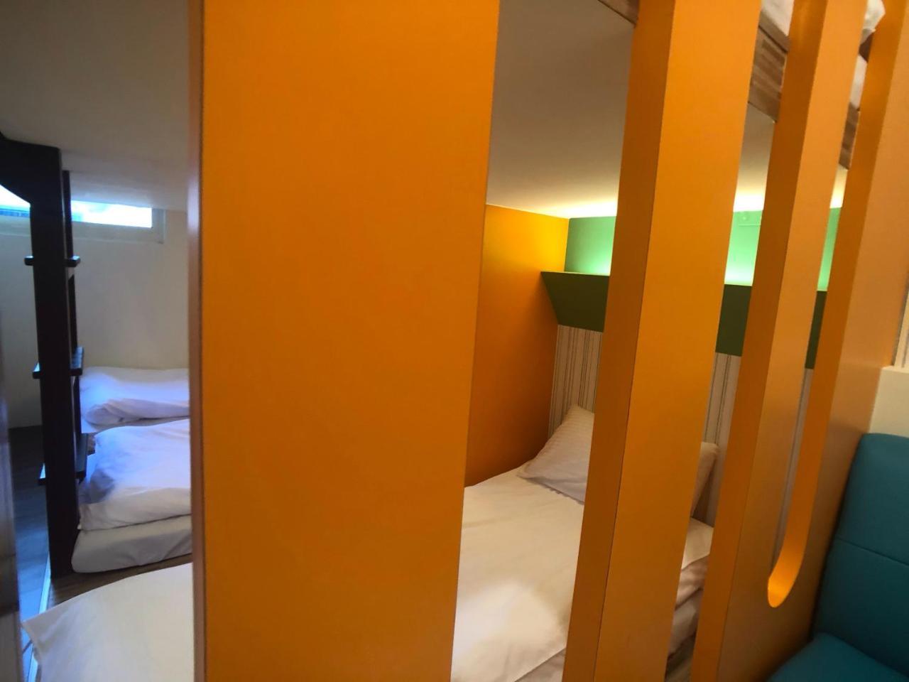 Ferienwohnung 逢甲柏斯青年旅棧 Taichung Exterior foto